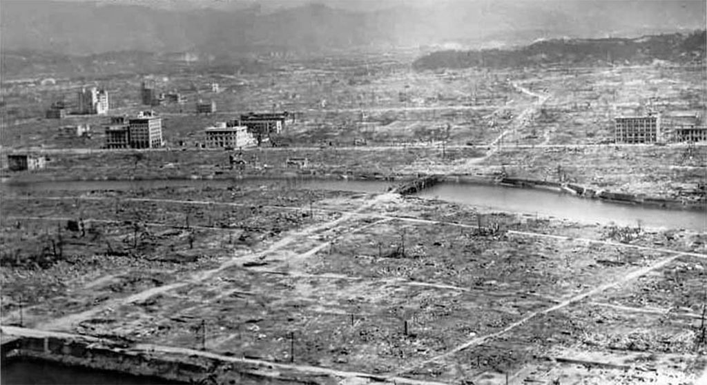 Последствия атомной бомбардировки Хиросимы, 1945 год.